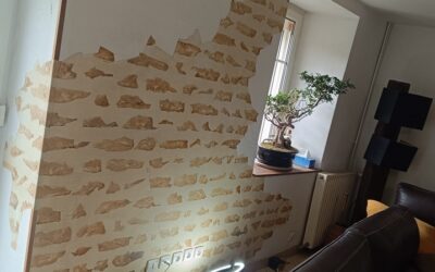 🎨 L’Atelier de Laurent dévoile – un mur en fausses pierres